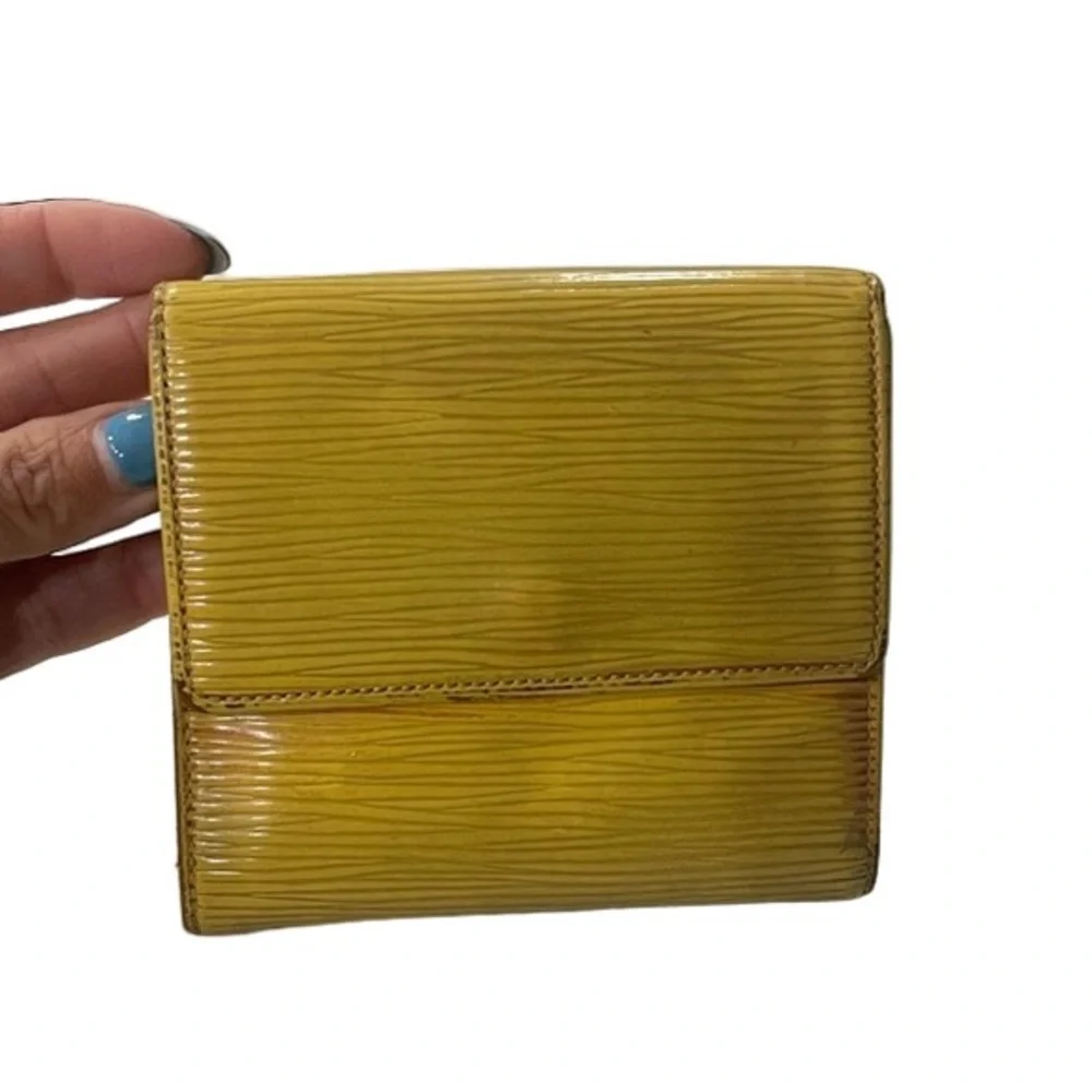 Louis Vuitton vintage Yellow Epi Wallet